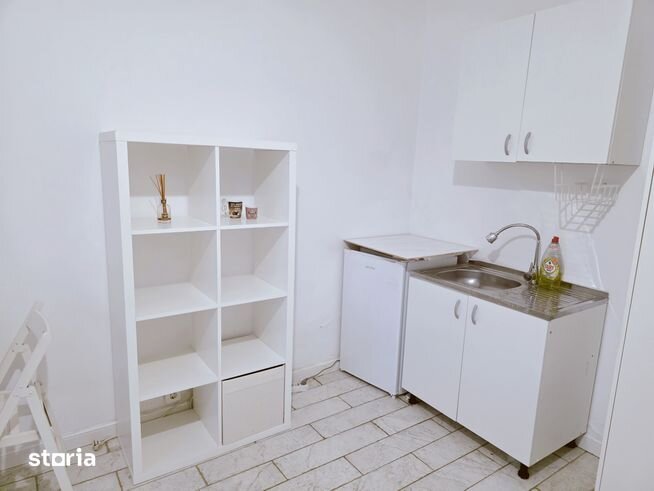 Sala Palatului, garsoniera parter/8, mobilat, utilat.