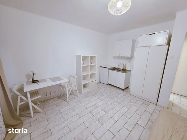 Sala Palatului, garsoniera parter/8, mobilat, utilat.