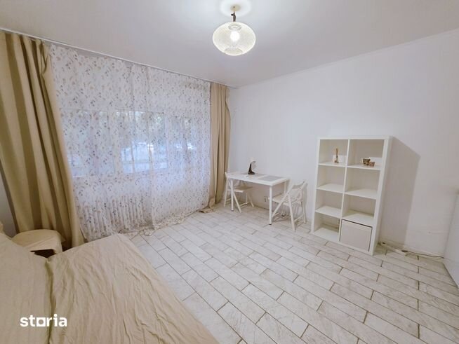 Sala Palatului, garsoniera parter/8, mobilat, utilat.