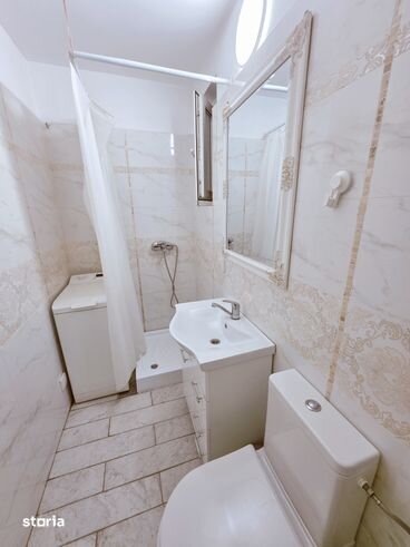 Sala Palatului, garsoniera parter/8, mobilat, utilat.